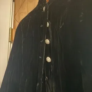 Chic Black Cape with ostrich feather trim